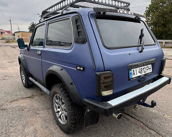 Синий ВАЗ 21214, объемом двигателя 1.7 л и пробегом 167 тыс. км за 5000 $, фото 5 на Automoto.ua