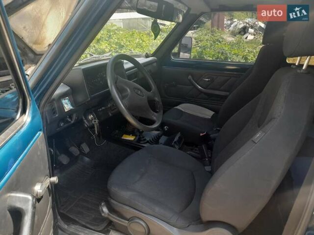 Синій ВАЗ 21214, об'ємом двигуна 1.7 л та пробігом 96 тис. км за 4000 $, фото 6 на Automoto.ua