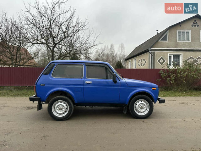 Синий ВАЗ 21214, объемом двигателя 1.7 л и пробегом 149 тыс. км за 2699 $, фото 3 на Automoto.ua