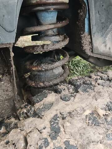 Синий ВАЗ 21214, объемом двигателя 1.7 л и пробегом 146 тыс. км за 3600 $, фото 6 на Automoto.ua