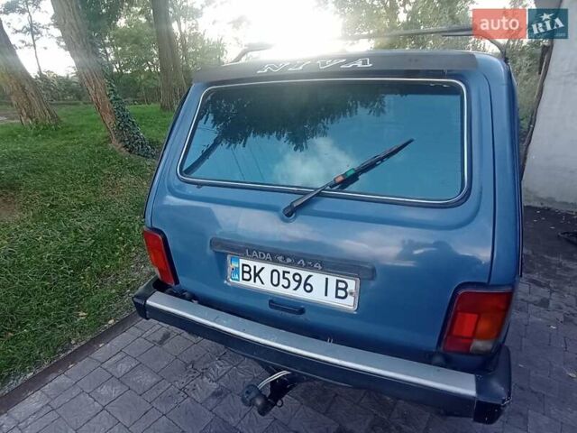 Синий ВАЗ 21214, объемом двигателя 1.7 л и пробегом 280 тыс. км за 3650 $, фото 12 на Automoto.ua