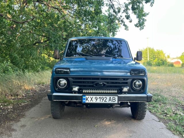 Синий ВАЗ 21214, объемом двигателя 1.7 л и пробегом 77 тыс. км за 4000 $, фото 8 на Automoto.ua