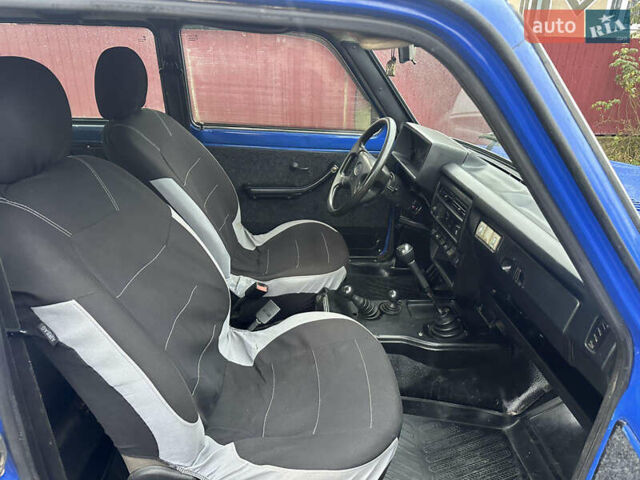 Синий ВАЗ 21214, объемом двигателя 1.7 л и пробегом 149 тыс. км за 2699 $, фото 11 на Automoto.ua