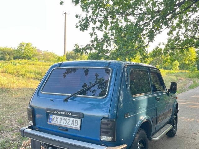 Синий ВАЗ 21214, объемом двигателя 1.7 л и пробегом 77 тыс. км за 4000 $, фото 5 на Automoto.ua
