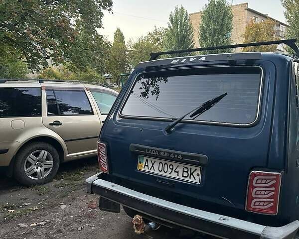 Синий ВАЗ 21214, объемом двигателя 1.69 л и пробегом 135 тыс. км за 3500 $, фото 3 на Automoto.ua