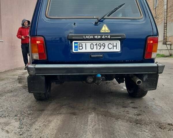 Синій ВАЗ 21214, об'ємом двигуна 1.7 л та пробігом 154 тис. км за 5000 $, фото 16 на Automoto.ua