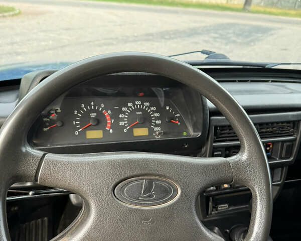 Синій ВАЗ 21214, об'ємом двигуна 1.69 л та пробігом 107 тис. км за 2799 $, фото 3 на Automoto.ua