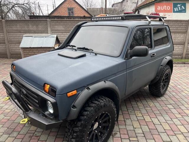 Синій ВАЗ 21214, об'ємом двигуна 1.7 л та пробігом 125 тис. км за 6000 $, фото 11 на Automoto.ua