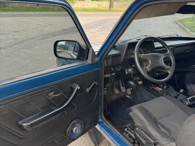 Синій ВАЗ 21214, об'ємом двигуна 1.7 л та пробігом 130 тис. км за 3199 $, фото 4 на Automoto.ua