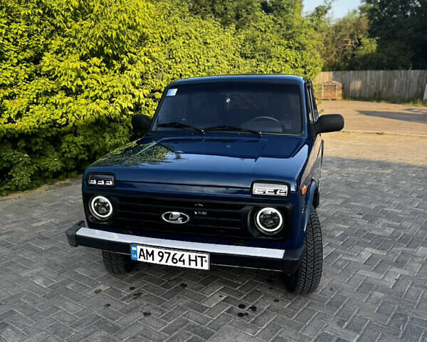 Синій ВАЗ 21214, об'ємом двигуна 1.69 л та пробігом 235 тис. км за 5200 $, фото 5 на Automoto.ua
