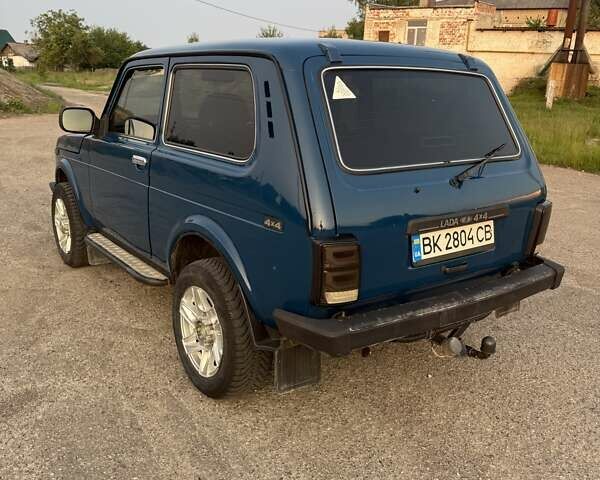 Синій ВАЗ 21214, об'ємом двигуна 1.7 л та пробігом 108 тис. км за 4200 $, фото 3 на Automoto.ua