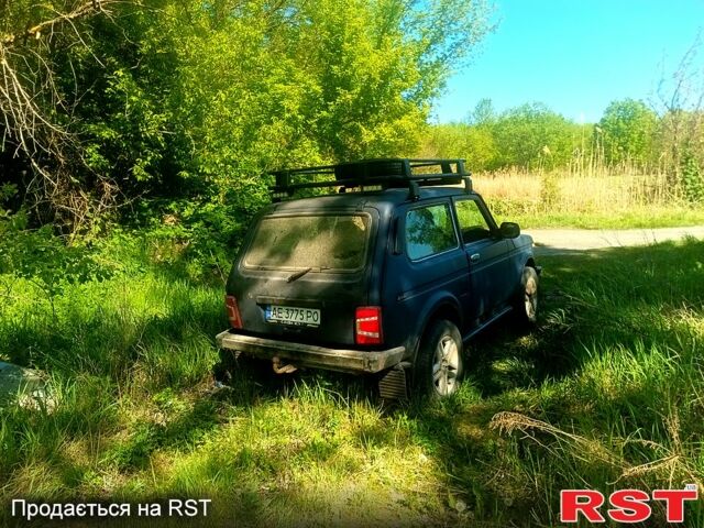 Синій ВАЗ 21214, об'ємом двигуна 1.7 л та пробігом 228 тис. км за 3000 $, фото 3 на Automoto.ua