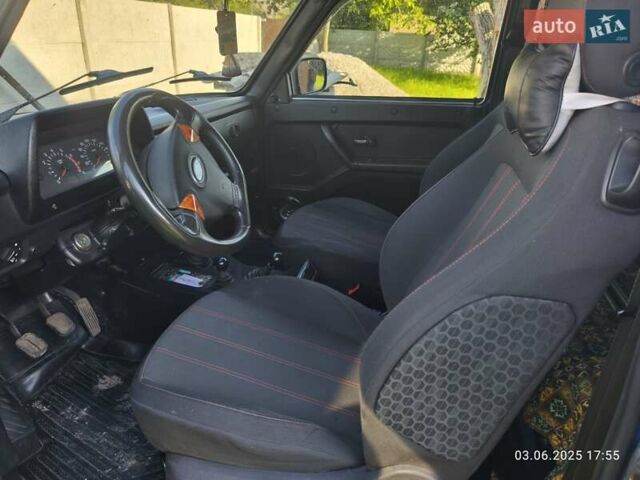 Синий ВАЗ 21214, объемом двигателя 1.69 л и пробегом 93 тыс. км за 5300 $, фото 9 на Automoto.ua