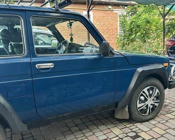 Синій ВАЗ 21214, об'ємом двигуна 1.7 л та пробігом 213 тис. км за 3600 $, фото 2 на Automoto.ua