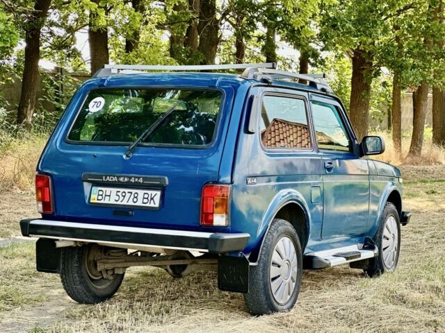 Синий ВАЗ 21214, объемом двигателя 1.7 л и пробегом 208 тыс. км за 3700 $, фото 5 на Automoto.ua