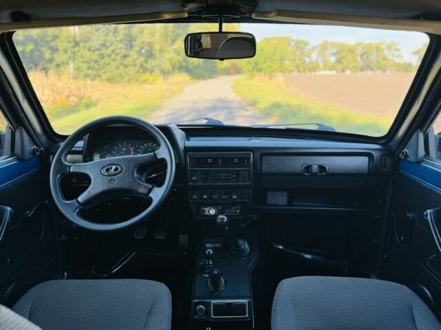 Синій ВАЗ 21214, об'ємом двигуна 1.7 л та пробігом 57 тис. км за 5300 $, фото 6 на Automoto.ua