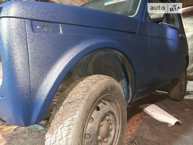Синий ВАЗ 21214, объемом двигателя 1.7 л и пробегом 10 тыс. км за 6200 $, фото 4 на Automoto.ua