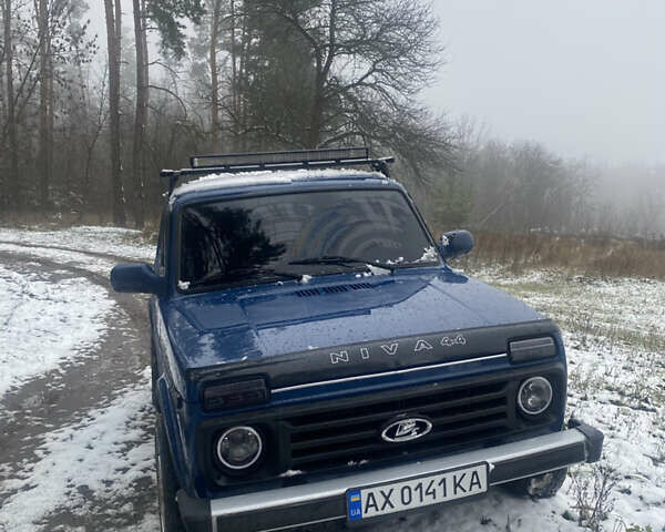 Синій ВАЗ 21214, об'ємом двигуна 1.69 л та пробігом 230 тис. км за 4300 $, фото 2 на Automoto.ua