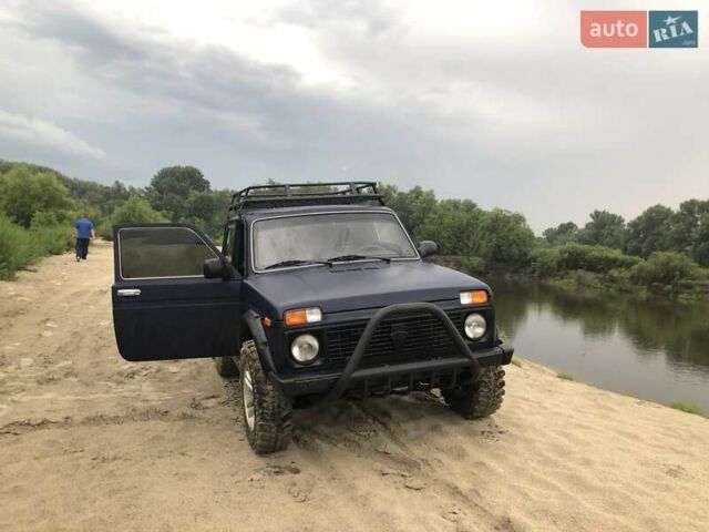 Синий ВАЗ 21214, объемом двигателя 1.7 л и пробегом 10 тыс. км за 6200 $, фото 11 на Automoto.ua
