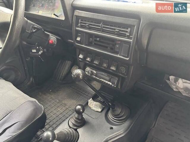 Синий ВАЗ 21214, объемом двигателя 1.7 л и пробегом 67 тыс. км за 4700 $, фото 6 на Automoto.ua