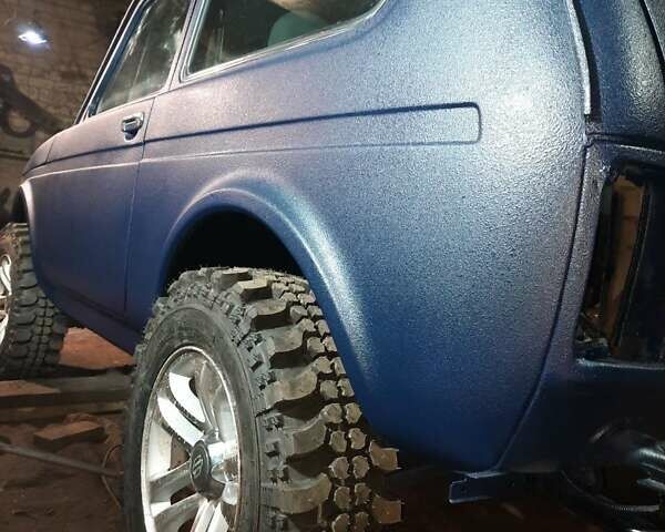 Синий ВАЗ 21214, объемом двигателя 1.7 л и пробегом 10 тыс. км за 6200 $, фото 1 на Automoto.ua