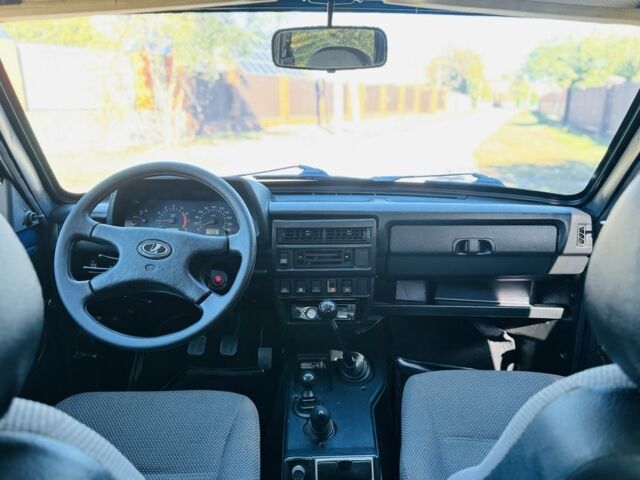 Синий ВАЗ 21214, объемом двигателя 1.7 л и пробегом 57 тыс. км за 5300 $, фото 6 на Automoto.ua