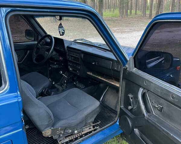 Синій ВАЗ 21214, об'ємом двигуна 1.7 л та пробігом 220 тис. км за 3500 $, фото 8 на Automoto.ua