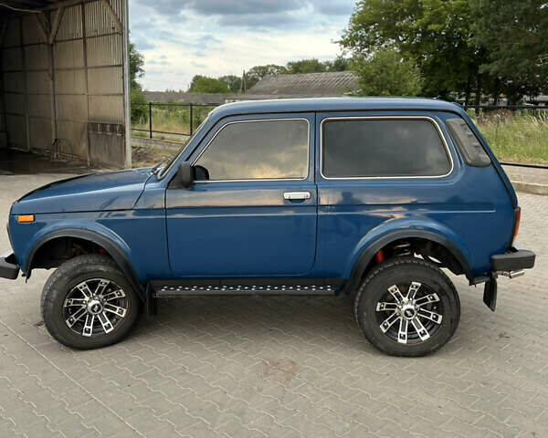 Синий ВАЗ 21214, объемом двигателя 1.7 л и пробегом 67 тыс. км за 5200 $, фото 11 на Automoto.ua