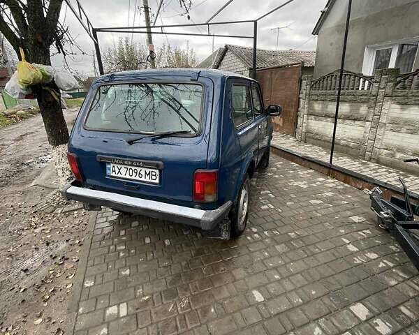 Синий ВАЗ 21214, объемом двигателя 1.69 л и пробегом 200 тыс. км за 2900 $, фото 4 на Automoto.ua