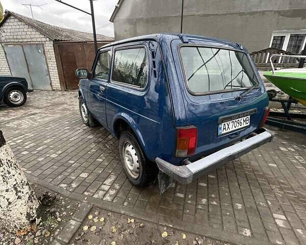 Синий ВАЗ 21214, объемом двигателя 1.69 л и пробегом 200 тыс. км за 2900 $, фото 5 на Automoto.ua