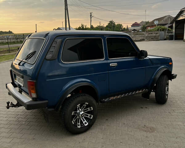 Синий ВАЗ 21214, объемом двигателя 1.7 л и пробегом 67 тыс. км за 5200 $, фото 6 на Automoto.ua
