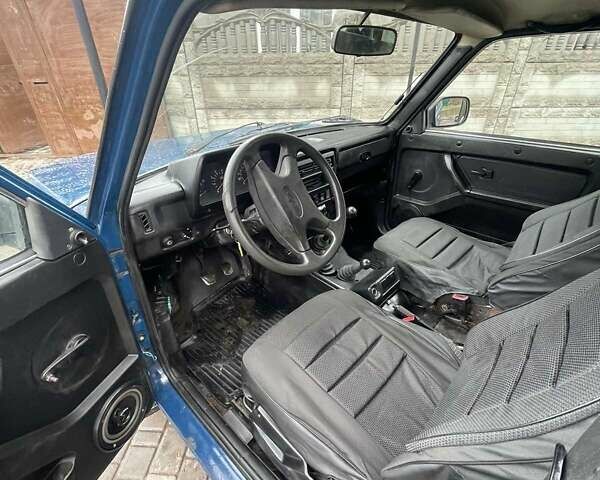 Синий ВАЗ 21214, объемом двигателя 1.69 л и пробегом 200 тыс. км за 2900 $, фото 6 на Automoto.ua