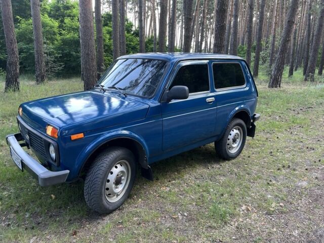 Синий ВАЗ 21214, объемом двигателя 1.7 л и пробегом 220 тыс. км за 3500 $, фото 1 на Automoto.ua