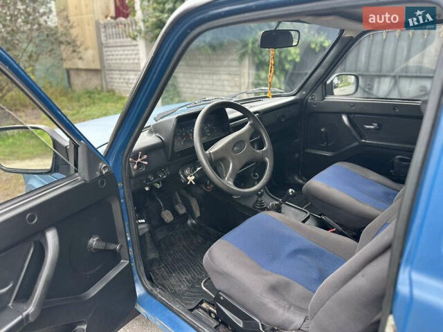 Синий ВАЗ 21214, объемом двигателя 1.69 л и пробегом 100 тыс. км за 3500 $, фото 9 на Automoto.ua