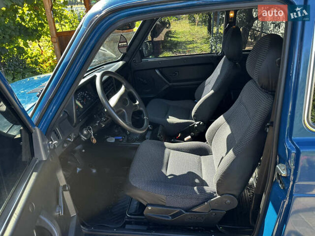 Синий ВАЗ 21214, объемом двигателя 1.7 л и пробегом 60 тыс. км за 6500 $, фото 16 на Automoto.ua