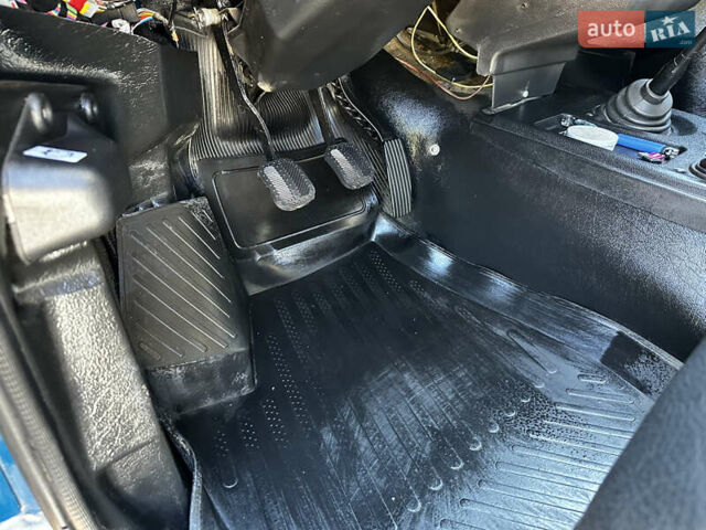 Синий ВАЗ 21214, объемом двигателя 1.7 л и пробегом 60 тыс. км за 6500 $, фото 17 на Automoto.ua