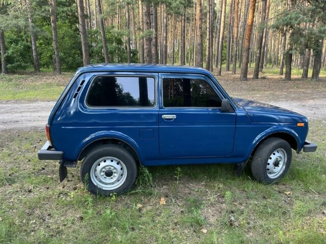 Синий ВАЗ 21214, объемом двигателя 1.7 л и пробегом 220 тыс. км за 3500 $, фото 6 на Automoto.ua