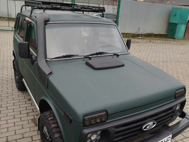 Зелений ВАЗ 21214, об'ємом двигуна 1.7 л та пробігом 150 тис. км за 4850 $, фото 6 на Automoto.ua