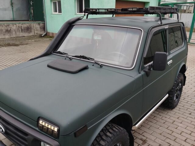 Зелений ВАЗ 21214, об'ємом двигуна 1.7 л та пробігом 150 тис. км за 4850 $, фото 4 на Automoto.ua