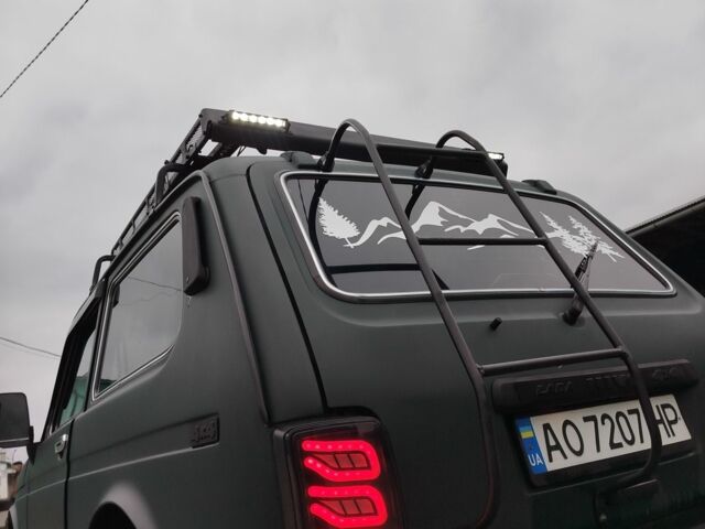 Зелений ВАЗ 21214, об'ємом двигуна 1.7 л та пробігом 150 тис. км за 4850 $, фото 5 на Automoto.ua