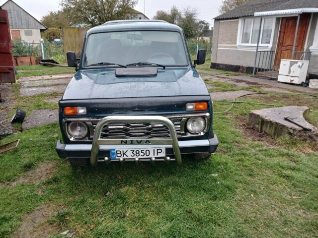 Зеленый ВАЗ 21214, объемом двигателя 1.7 л и пробегом 107 тыс. км за 3600 $, фото 1 на Automoto.ua