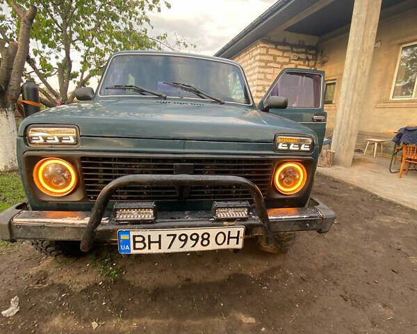 Зелений ВАЗ 21214, об'ємом двигуна 1.7 л та пробігом 200 тис. км за 3699 $, фото 1 на Automoto.ua