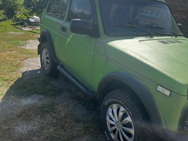 Зелений ВАЗ 21214, об'ємом двигуна 1.7 л та пробігом 160 тис. км за 2800 $, фото 2 на Automoto.ua