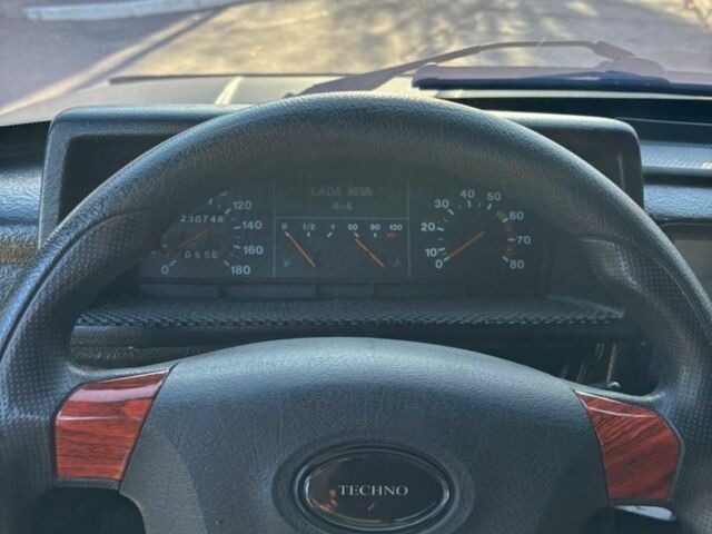 Зеленый ВАЗ 21214, объемом двигателя 1.7 л и пробегом 240 тыс. км за 4500 $, фото 2 на Automoto.ua