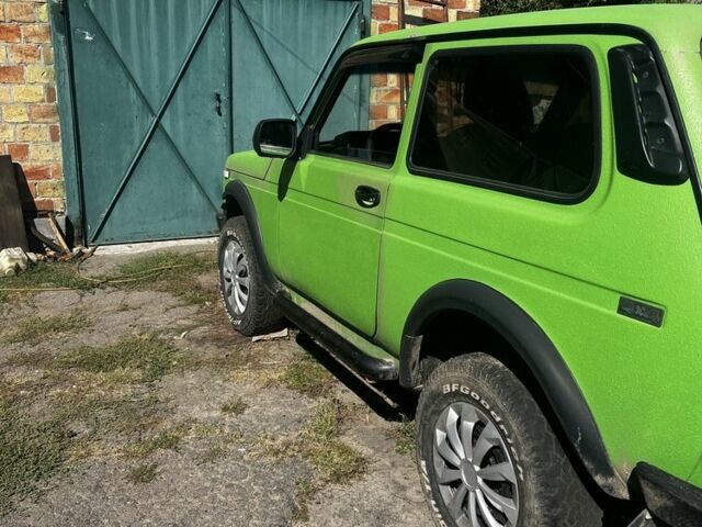 Зелений ВАЗ 21214, об'ємом двигуна 1.7 л та пробігом 160 тис. км за 2800 $, фото 1 на Automoto.ua