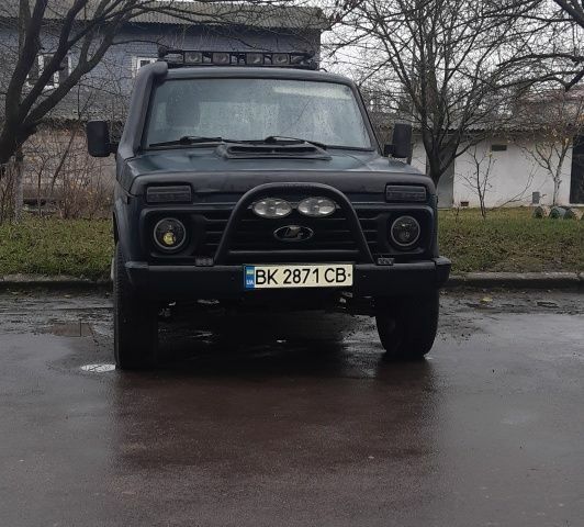 Зеленый ВАЗ 21214, объемом двигателя 1.7 л и пробегом 148 тыс. км за 2800 $, фото 5 на Automoto.ua