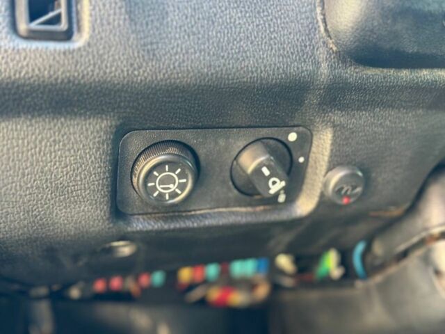 Зеленый ВАЗ 21214, объемом двигателя 1.7 л и пробегом 431 тыс. км за 4299 $, фото 14 на Automoto.ua