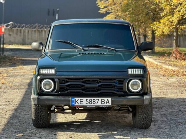 Зеленый ВАЗ 21214, объемом двигателя 1.7 л и пробегом 431 тыс. км за 4299 $, фото 2 на Automoto.ua