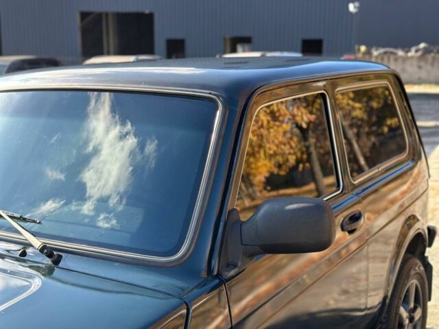 Зеленый ВАЗ 21214, объемом двигателя 1.7 л и пробегом 431 тыс. км за 4299 $, фото 20 на Automoto.ua