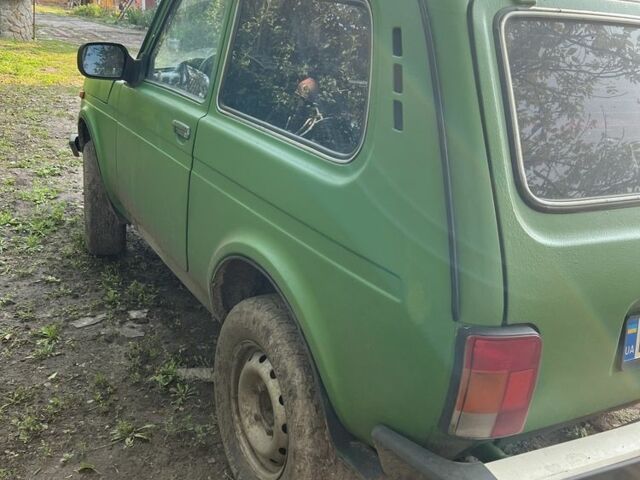 Зелений ВАЗ 21214, об'ємом двигуна 1.7 л та пробігом 2 тис. км за 3000 $, фото 3 на Automoto.ua